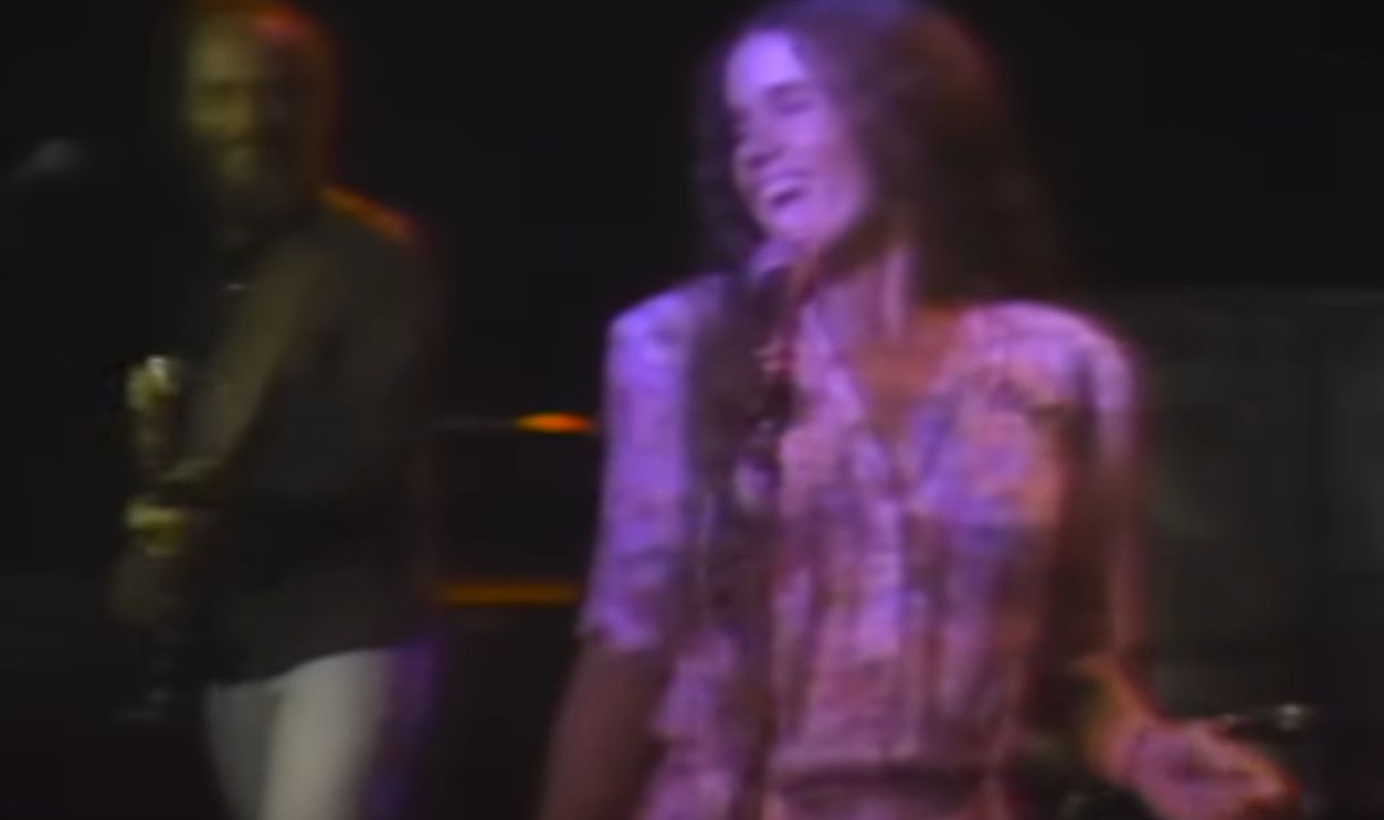Screenshot from Lotta Love by Nicolette Larson (1978) 
