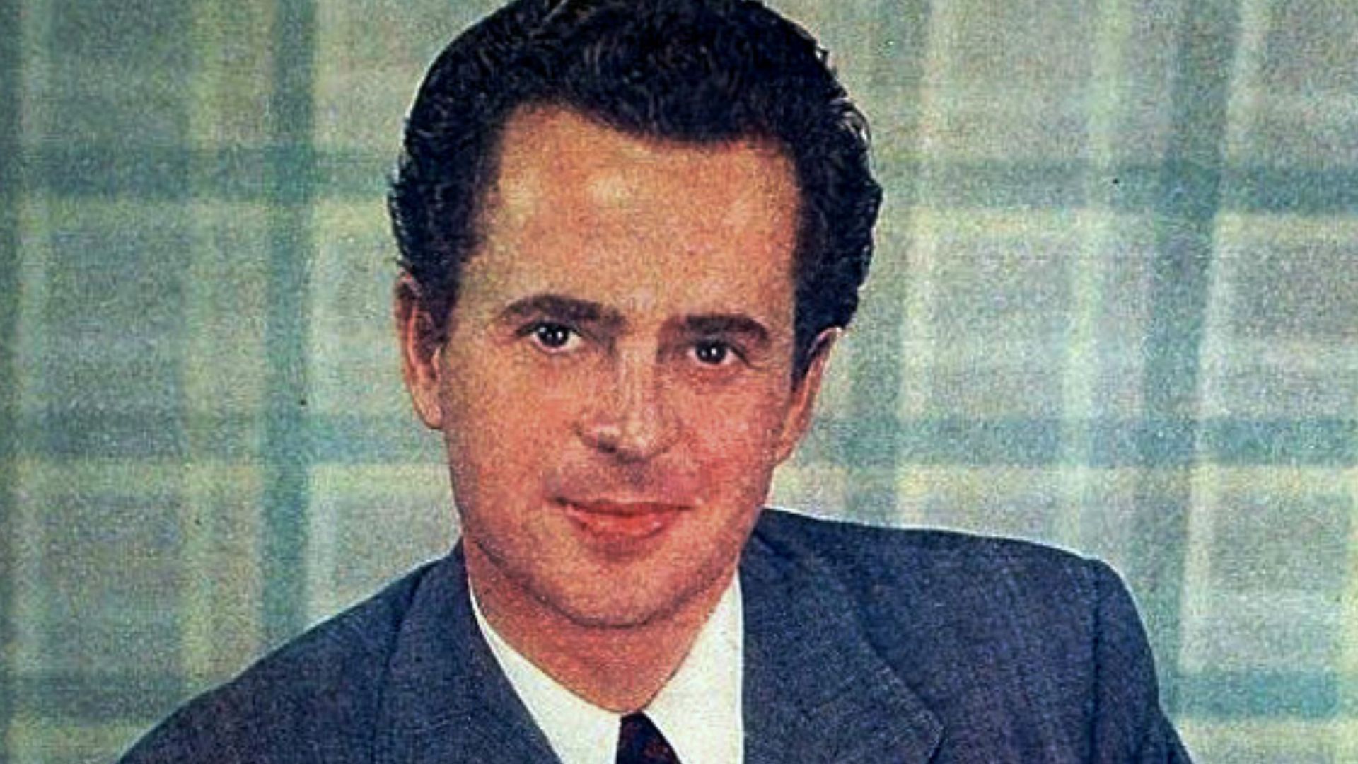 Photo of actor Larry Parks from the New York Sunday News.  Dating is at upper left of uncropped photo.