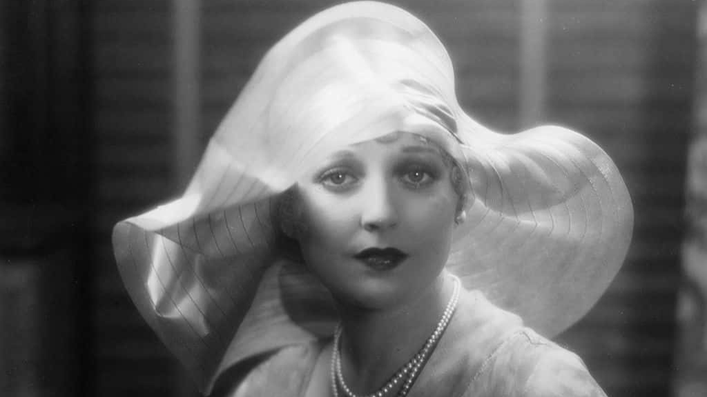 Thelma Todd circa 1929: Thelma Todd (1905 - 1935) the perky leading lady and heroine of many two-reel comedies with First National. She is wearing a delicate wide-brimmed hat and has just completed her latest film with Billie Dove called 'Careers'. She died mid-career in unexplained circumstances.