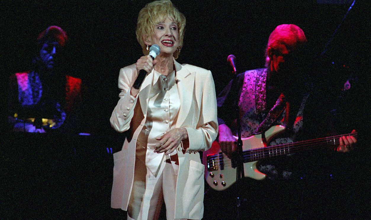 Tammy Wynette Performs In Los Angeles