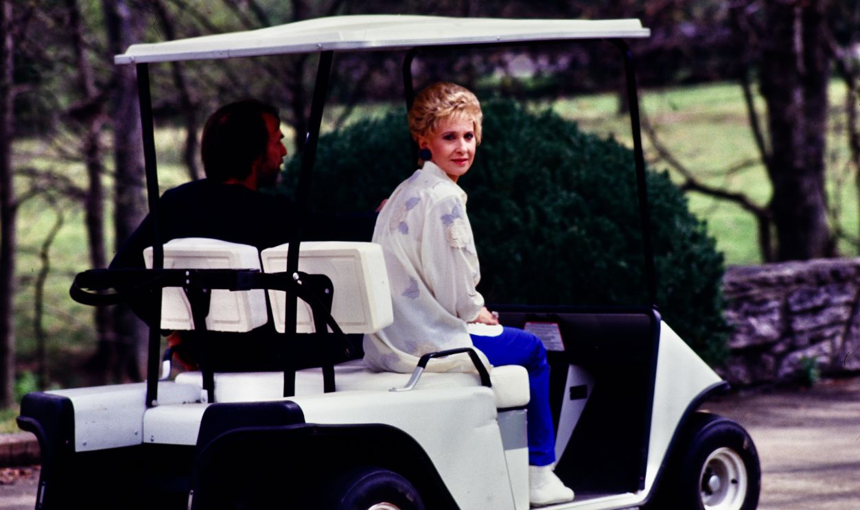 Tammy Wynette, First lady of Country and famous for her song ' Stand By Your Man' at her home in Nashville where she died 6th April 1998 after a long illness. April 7, 1982 in her bathroom at her home, Nashville, Tennessee