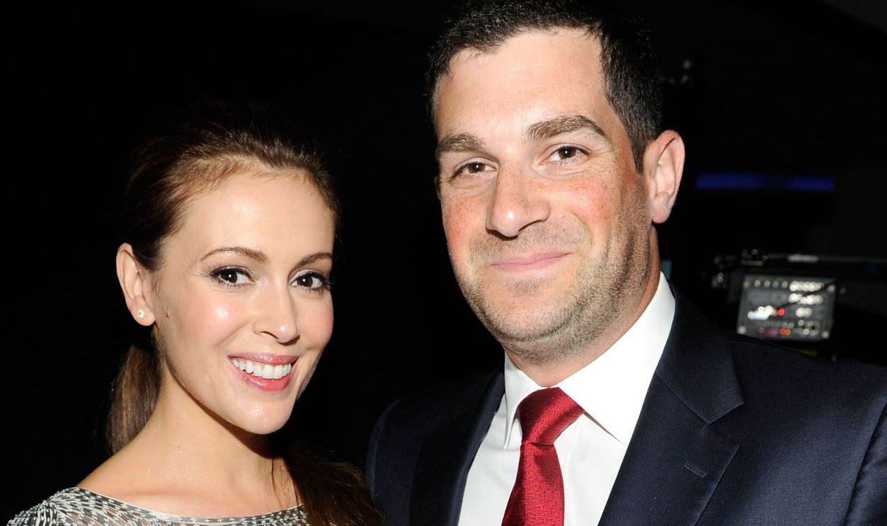 Getty Images - 102987060 - Actress Alyssa Milano and David Bugliari attend the 2010 VH1 Do Something! Awards held at the Hollywood Palladium on July 19, 2010 in Hollywood, California.