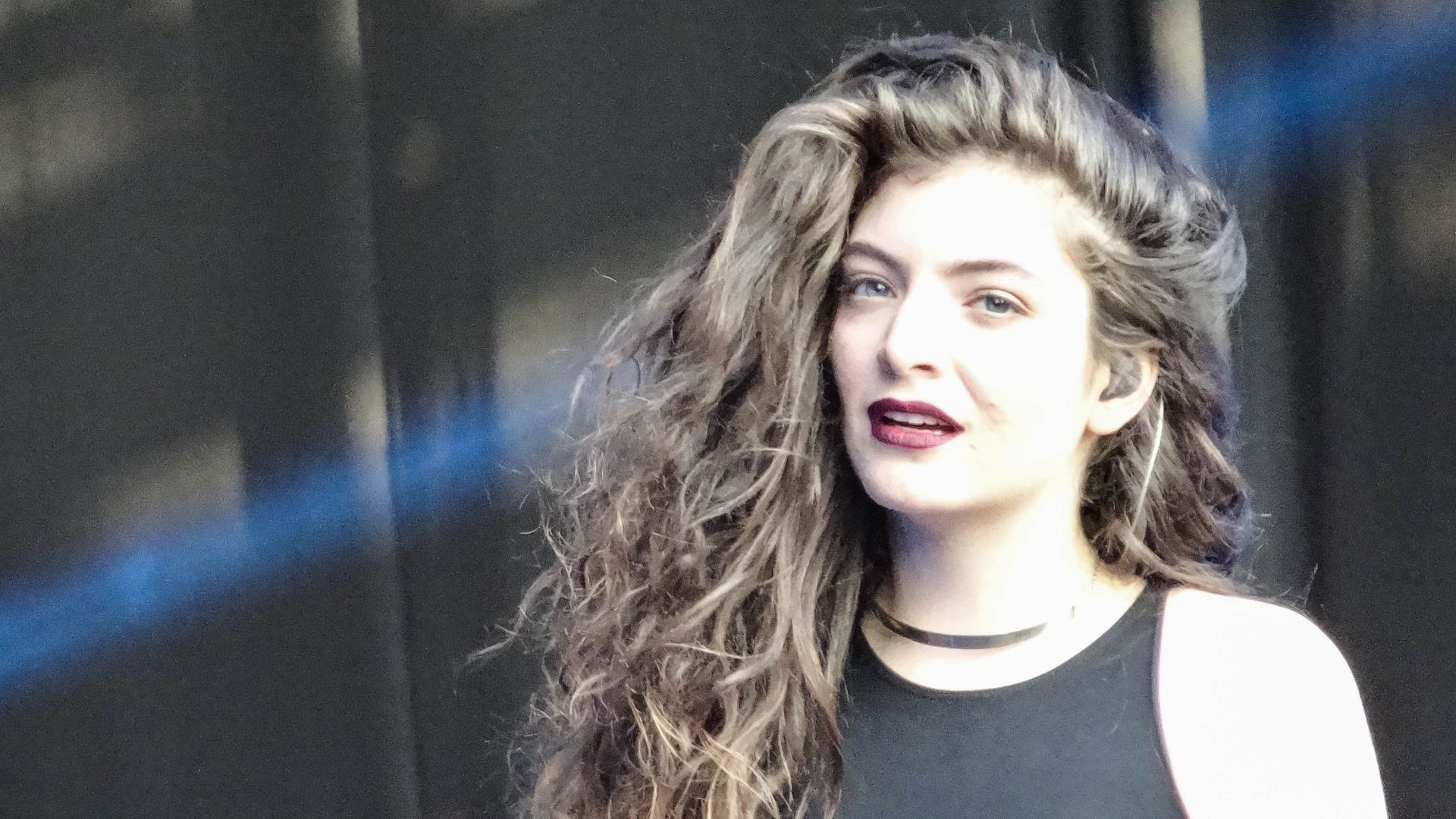 Lorde performing at Lollapalooza Chile in March 2014
