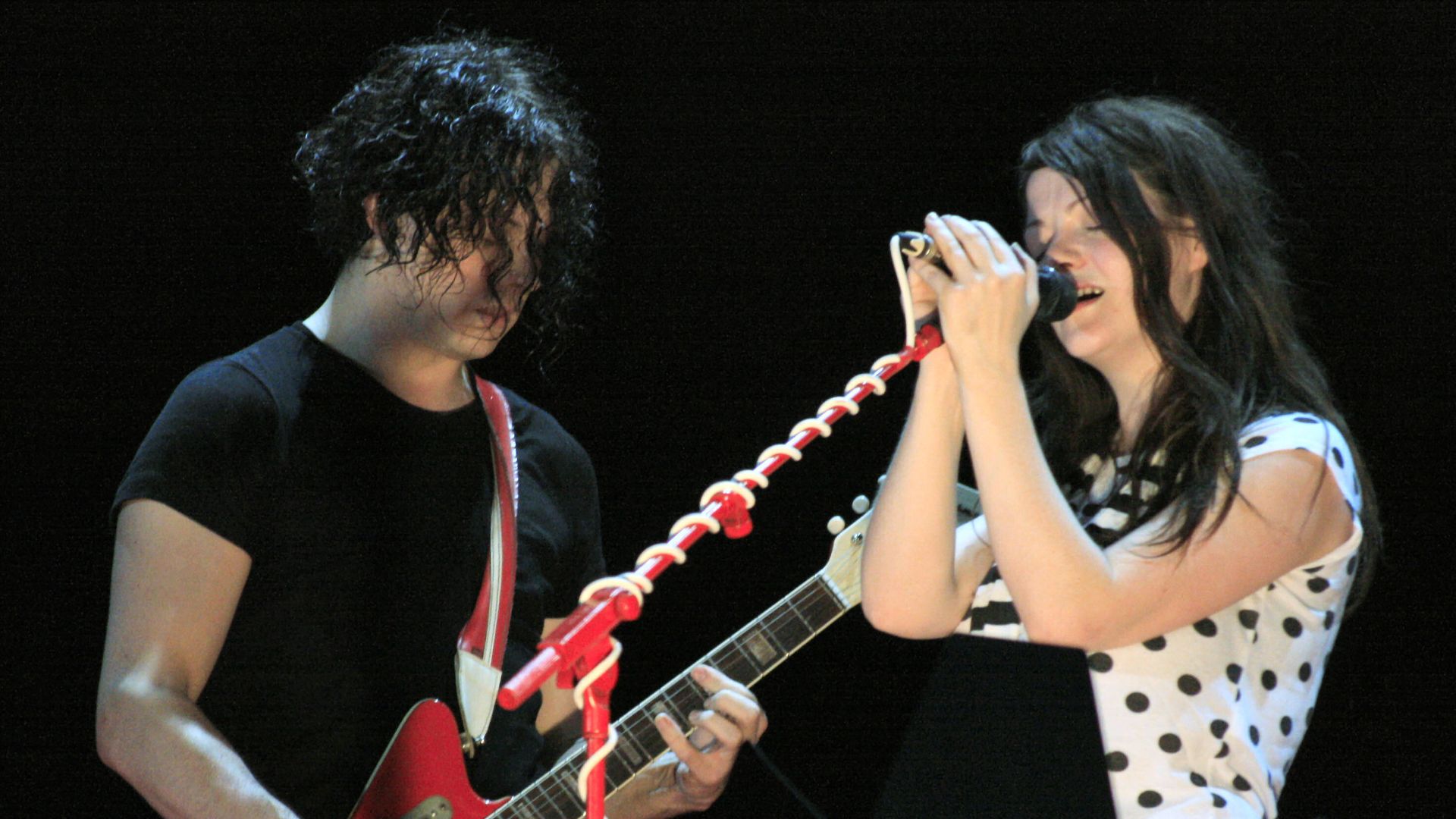 The White Stripes at the 2007 O2 Wireless festival in London