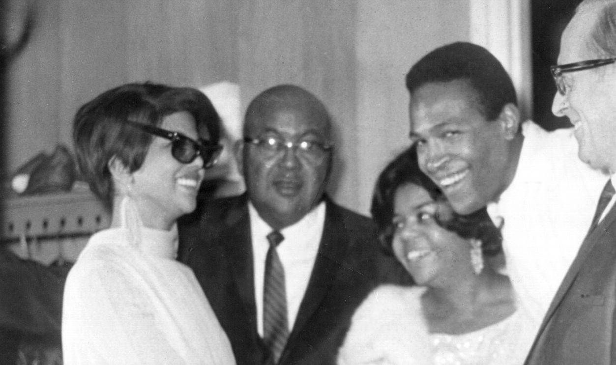 CIRCA 1968: Singers Marvin Gaye and Tammi Terrell pose for a portrait with 2 men and Marvin's first wife Anna Gordy (sister of Berry Gordy) in circa 1968. (L-R) Tammi Terrell, Anna Gordy, Marvin Gaye.