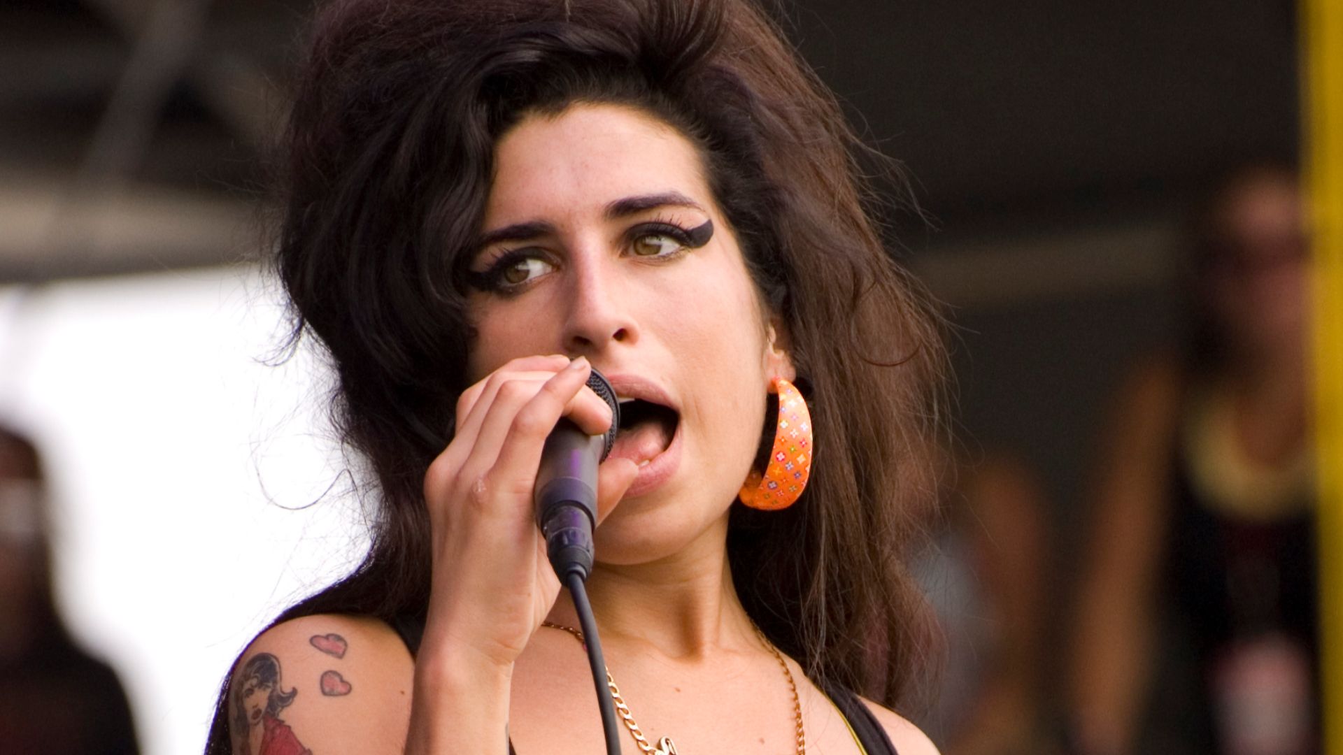 Amy Winehouse singing at the Virgin Festival, Pimlico, Baltimore, Maryland, USA on 4 August 2007.