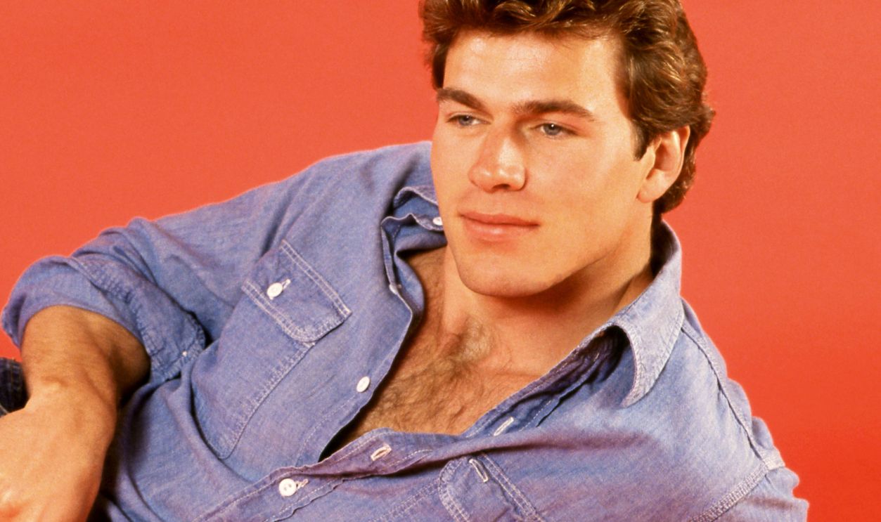 Jon-Erik Hexum Portrait American actor and model Jon-Erik Hexum (1957 - 1984) poses for a portrait in Los Angeles, California, circa 1983. 
