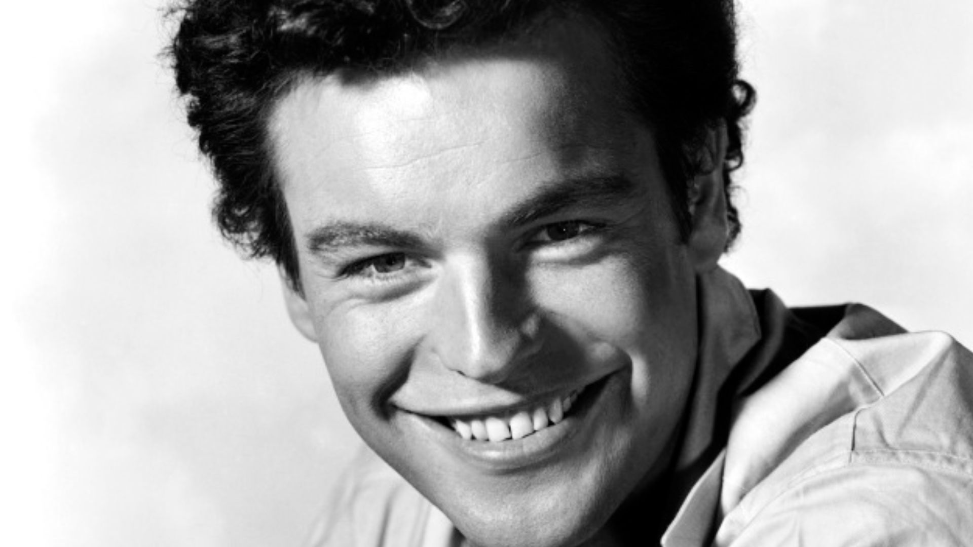 Robert Wagner in Beneath the 12-Mile Reef (1953) - publicity still