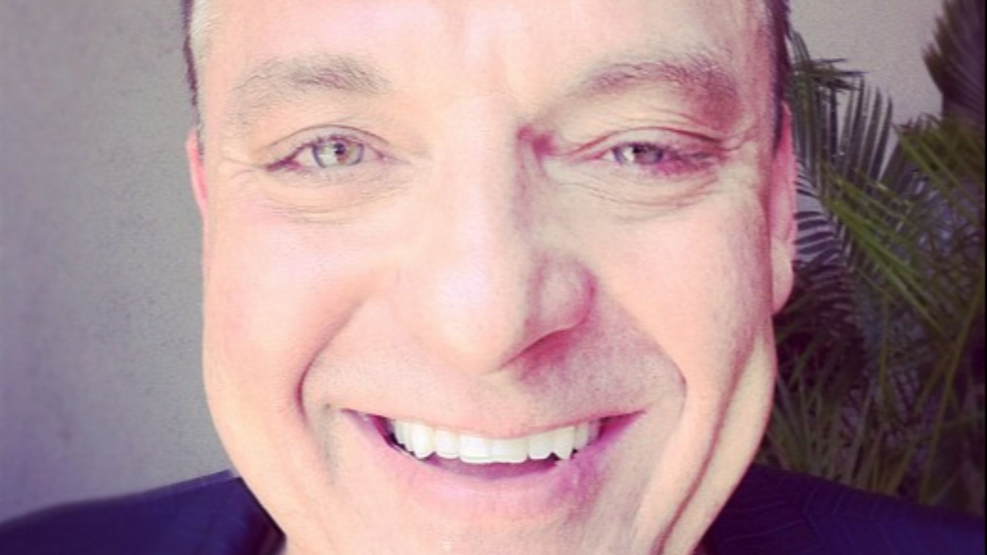 File:Tom Sizemore by Jayel Aheram 20120807.jpg