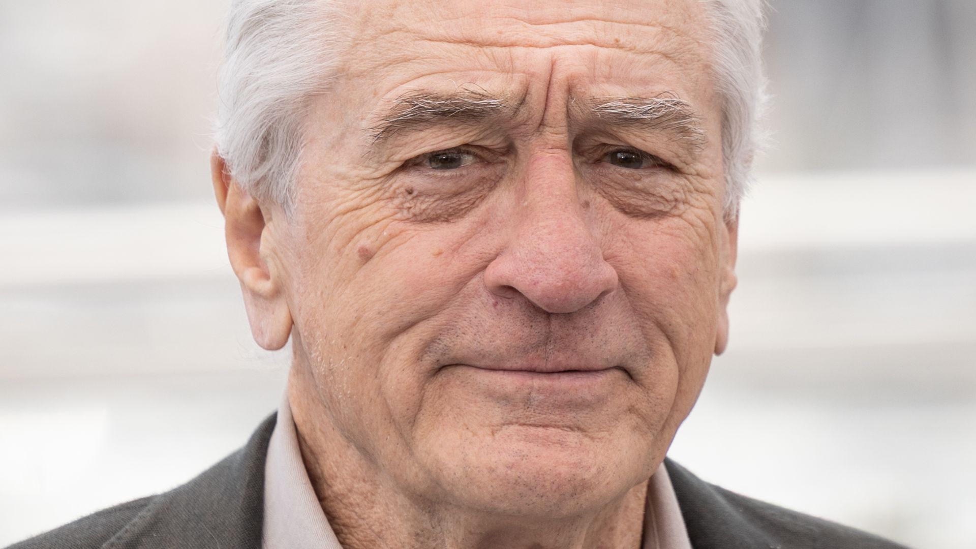File:Robert de Niro Cannes Film Festival (3x4 cropped).jpg