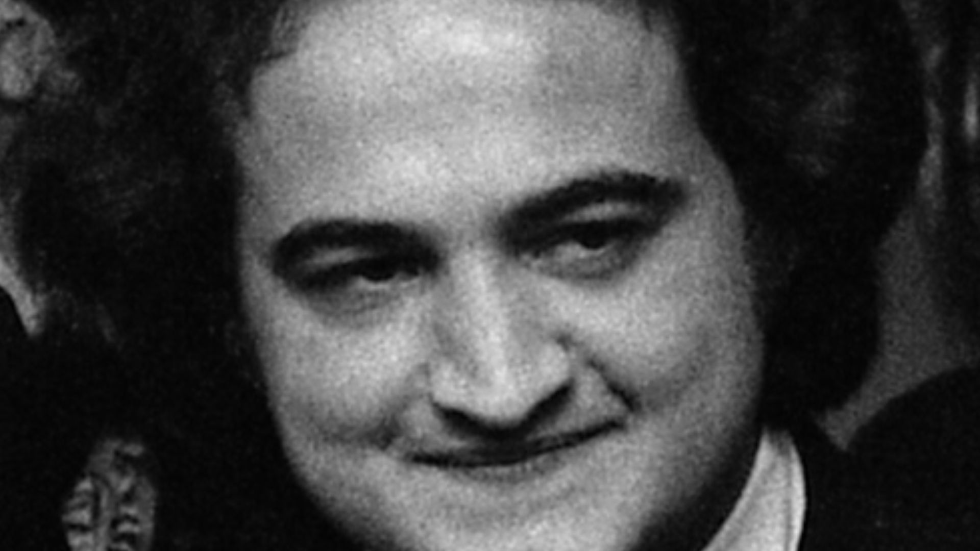File:John Belushi at the 32nd Annual Radio and Television Correspondents Association Dinner - NARA - 30805929.jpg