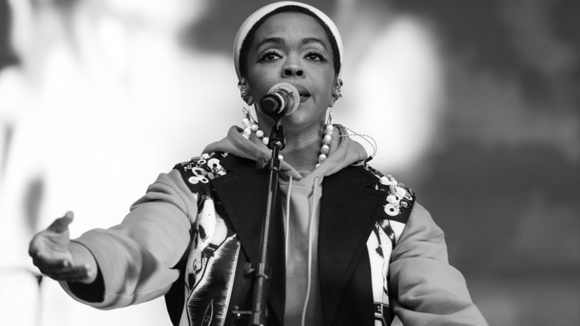 Lauryn Hill at Kirketorget. The concert was part of Kongsberg Jazzfestival and took place on 04. July 2019 in Kongsberg. Lineup:Lauryn Hill (vocal)Igmar Thomas (trumpet and bandleader)George McCurdy (drums)Jay Rosado (bass guitar)Matthias Loescher (guitar)Michel Ferre (keyboard)DJ Reborn (disc jockey)Candice Anderson (backing vocal)Tara Harrison (backing vocal)Tanikka Myers (backing vocal)