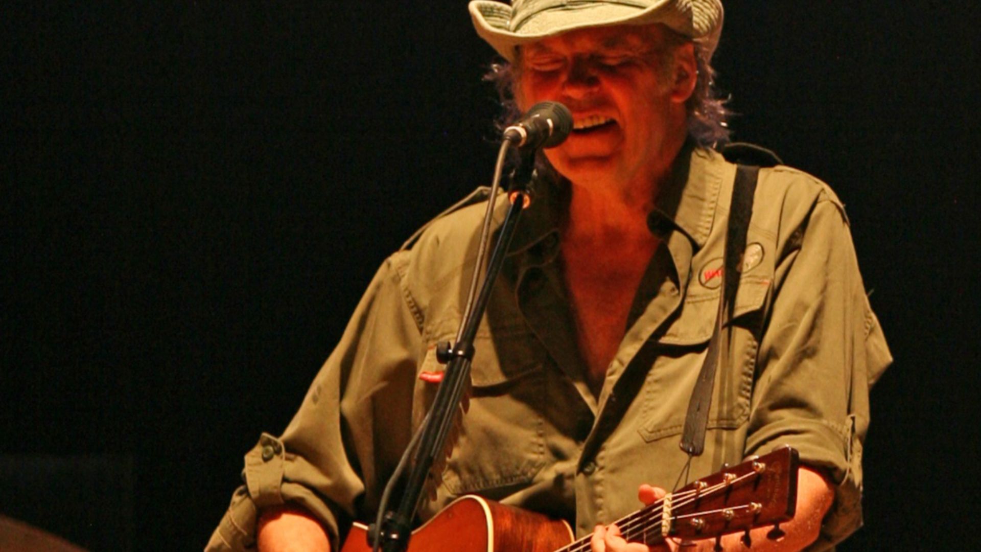 File:Neil-Young 2006.jpg