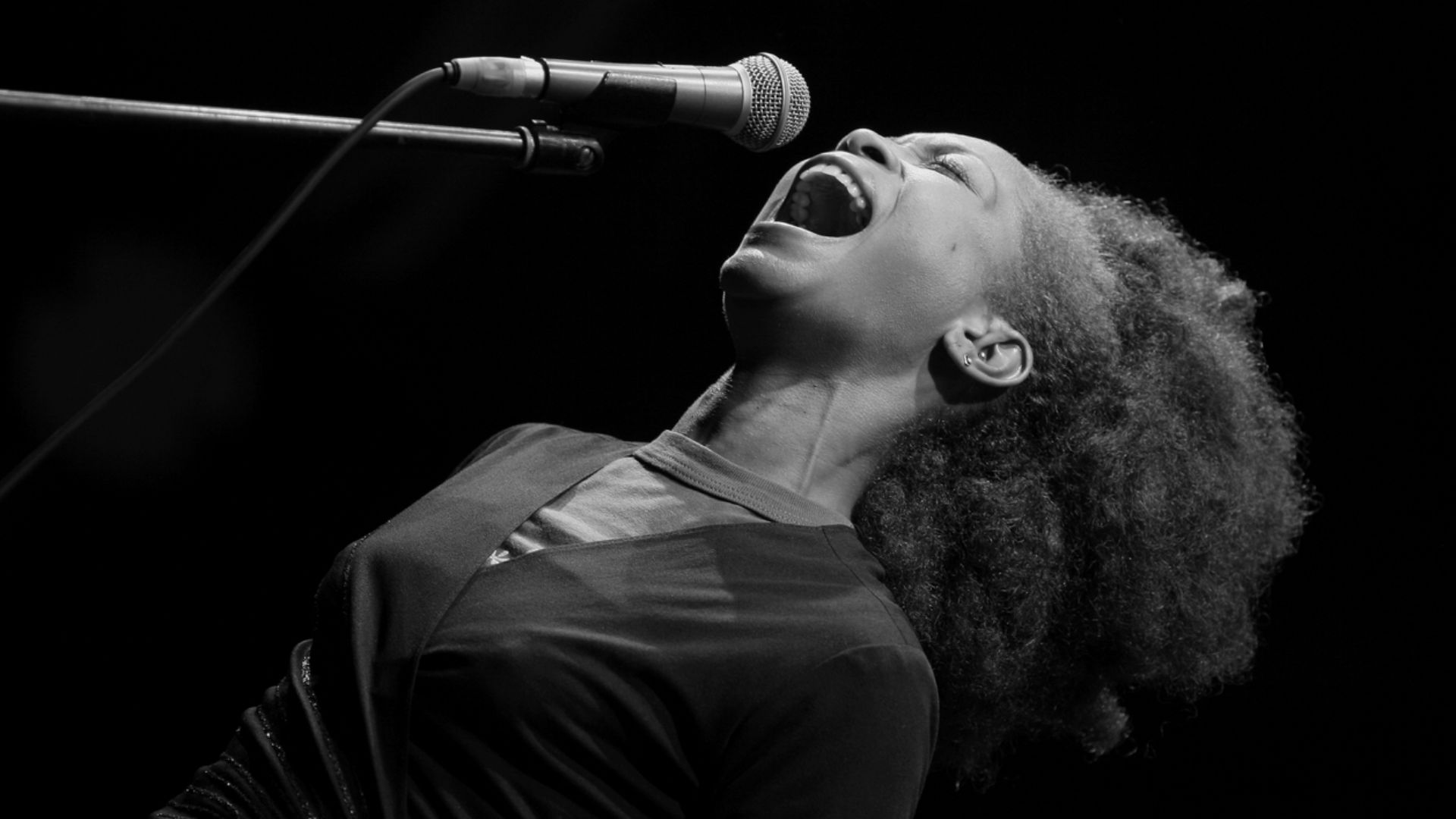 Erykah Badu; Live in Bruges, Belgium - 2006;