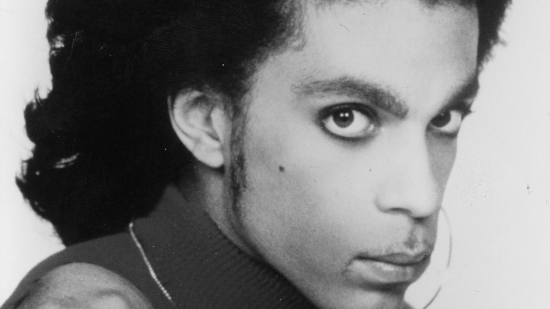 File:Prince promo picture (1988; cropped).png
