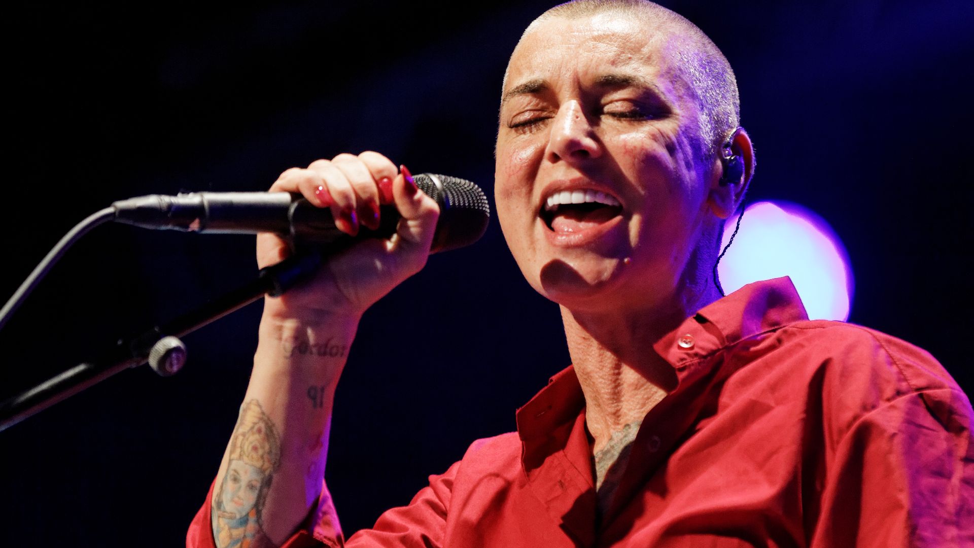 File:Photo - Festival de Cornouaille 2014 - Sinéad O’Connor en concert le 26 juillet - 021.jpg