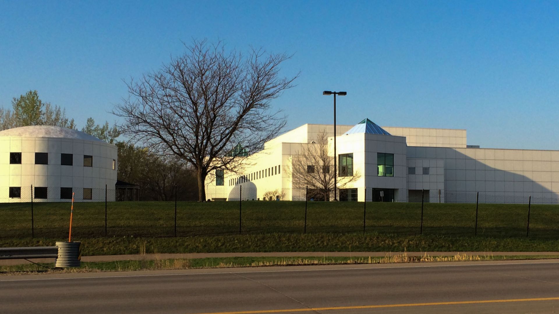 File:20150502-PaisleyParkStudio.jpg