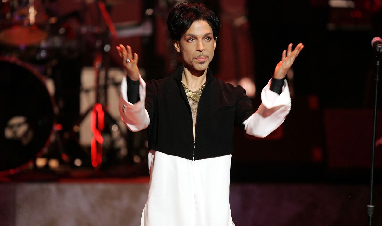 36th NAACP Image Awards - Show LOS ANGELES, CA - MARCH 19: Musician Prince is seen on stage at the 36th NAACP Image Awards at the Dorothy Chandler Pavilion on March 19, 2005 in Los Angeles, California. Prince was honored with the Vanguard Award. 