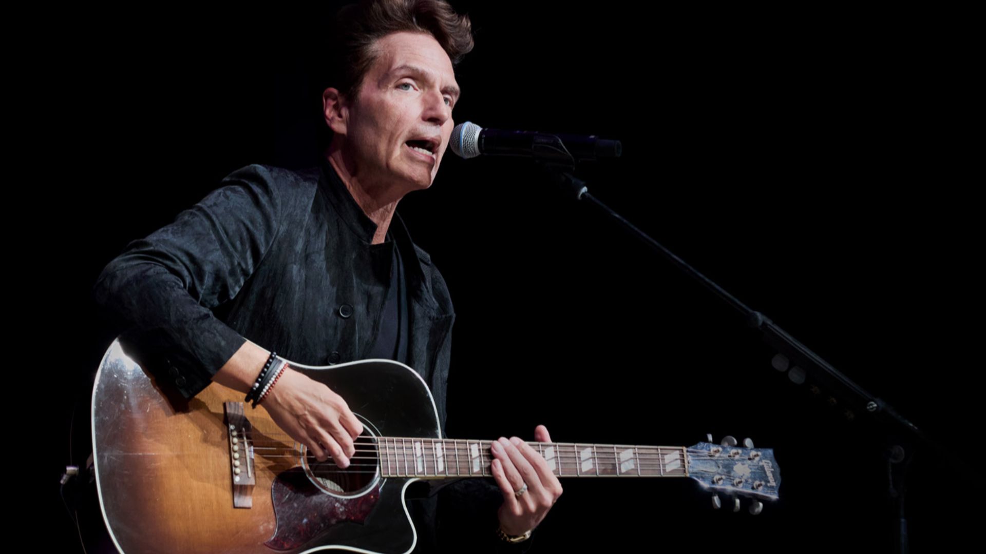 Richard Marx during 2025 acoustic tour with Rick Springfield.