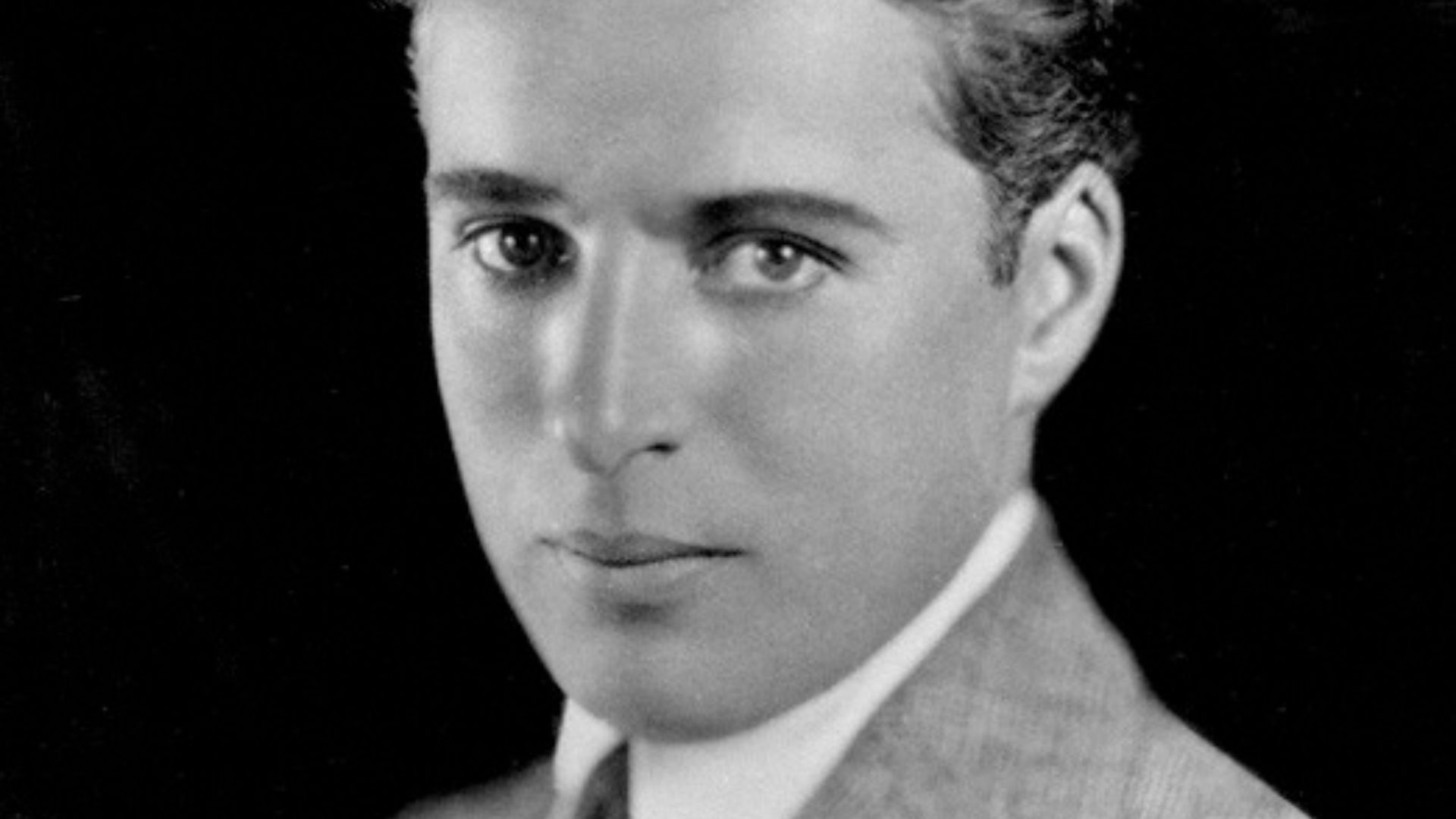 File:Charlie Chaplin portrait.jpg