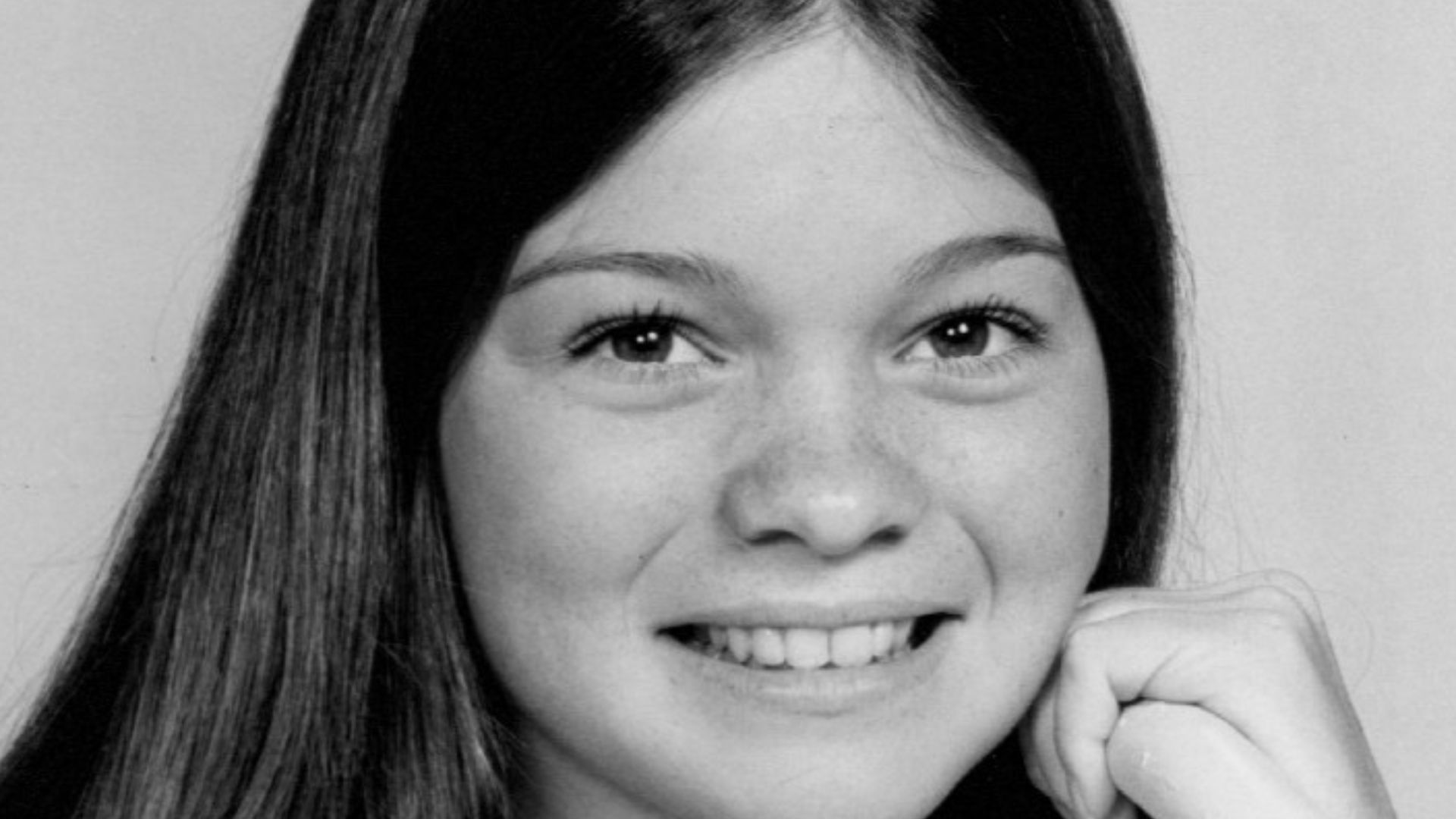 Photo of Valerie Bertinelli as Barbara Cooper from the premiere of the television program One Day at a Time.