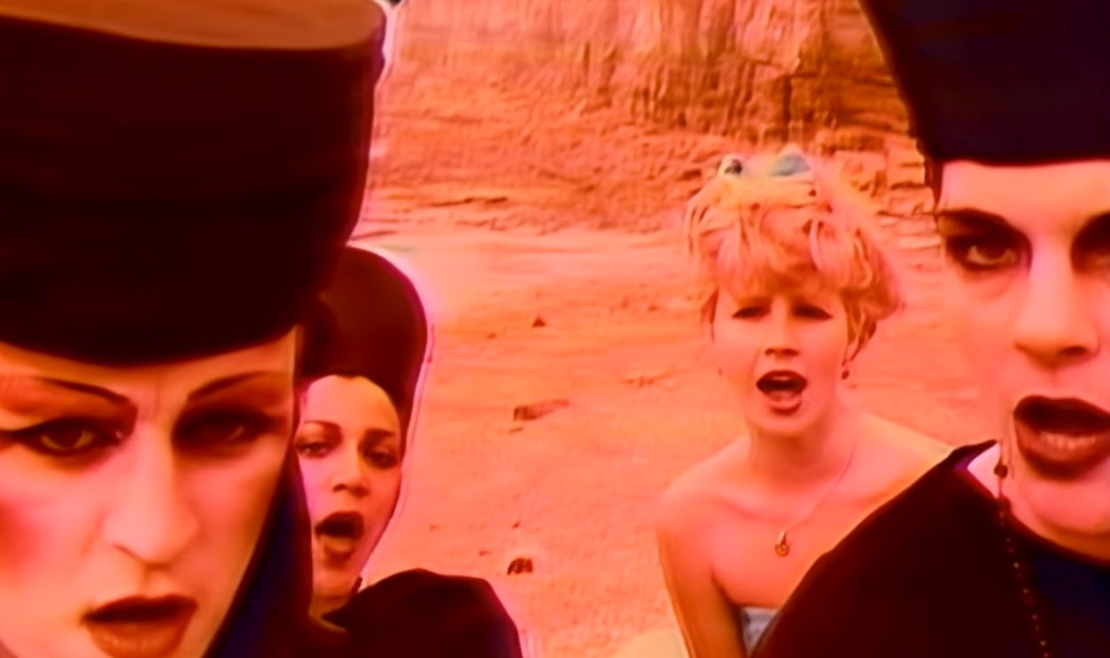 David Bowie—Ashes To Ashes