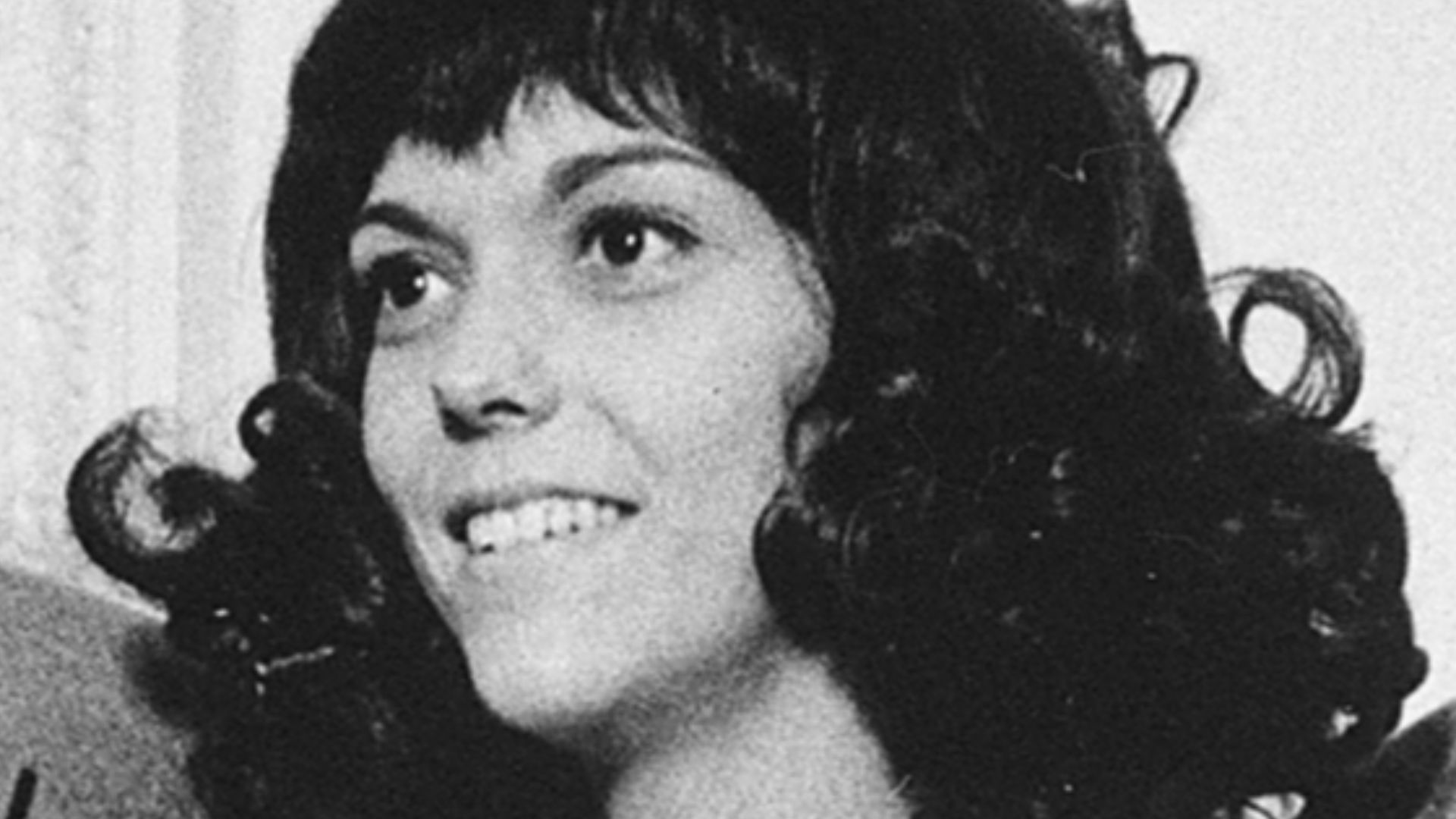 File:Karen Carpenter in 1972 White House.png