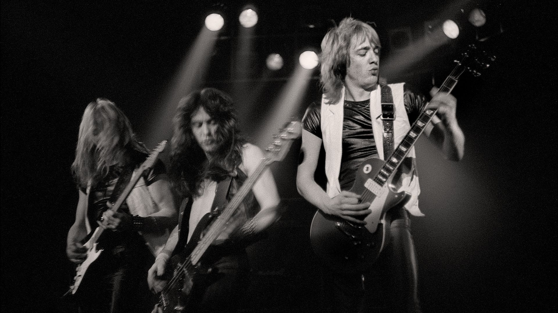 Iron Maiden performing live at Manchester Apollo (1980).
