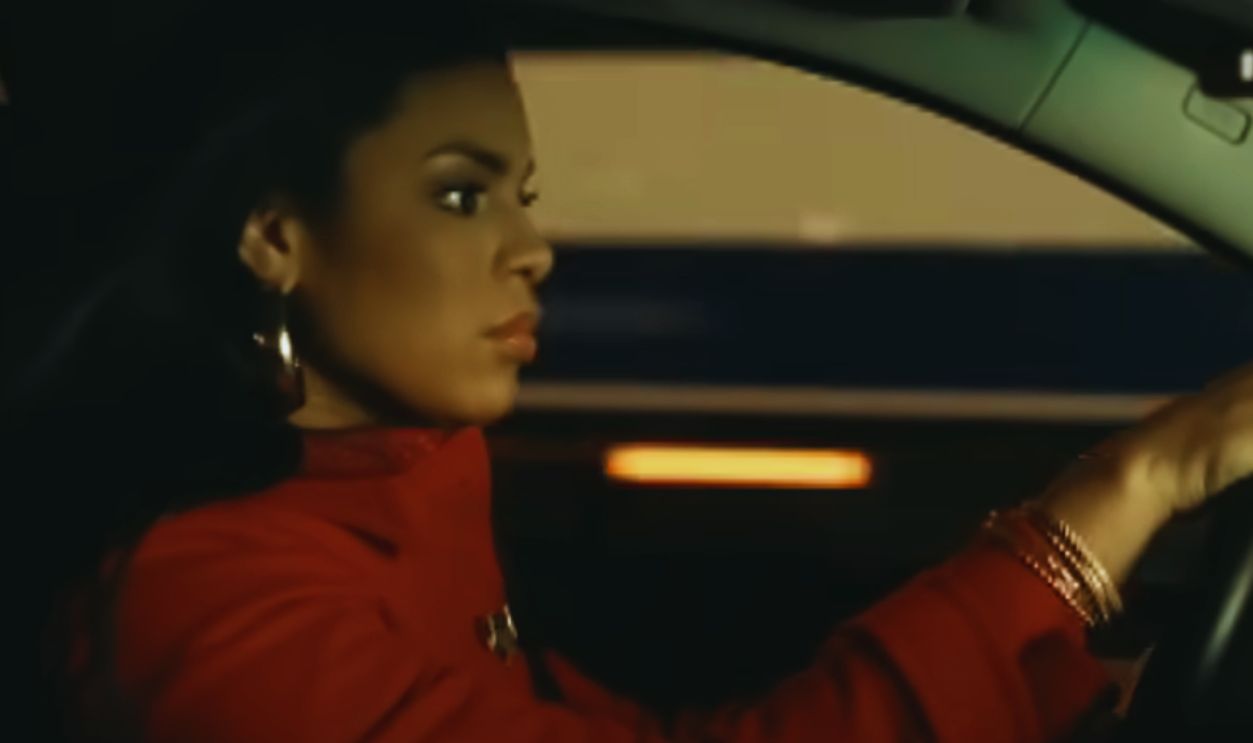 Screenshot from No Air (2008)