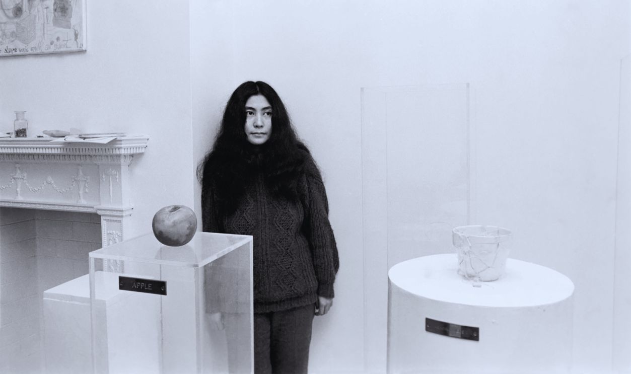 Gettyimages - 592300080, Japanese artist and singer Yoko Ono. 1967 A1313-006