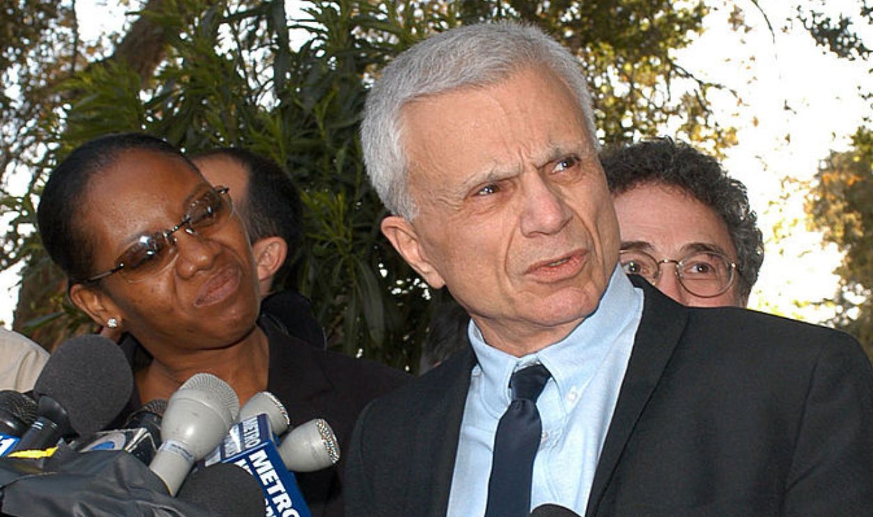 VAN NUYS, CA - MARCH 16: Robert Blake and his defense team talk to the media after he was found not guilty of murdering his wife, Bonny Lee Bakley, at the Van Nuys Courthouse March 16, 2005 in Van Nuys, California. 