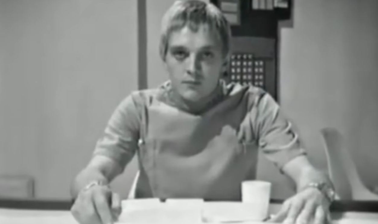 Screenshot from Out of the Unknown (1965–1971)