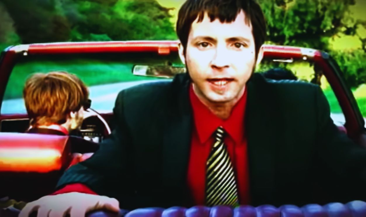 Screenshot from The Way (1998)
