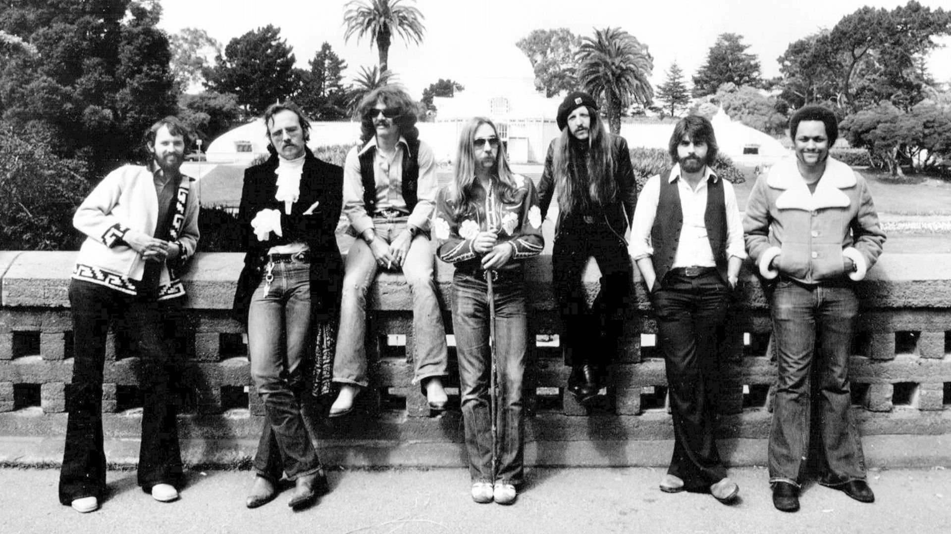 Photo of the Doobie Brothers rock group.  From left-Keith Knudsen, John Hartman, Tom Johnston, Jeff Baxter, Pat Simmons, Michael McDonald, Tiran Porter.
