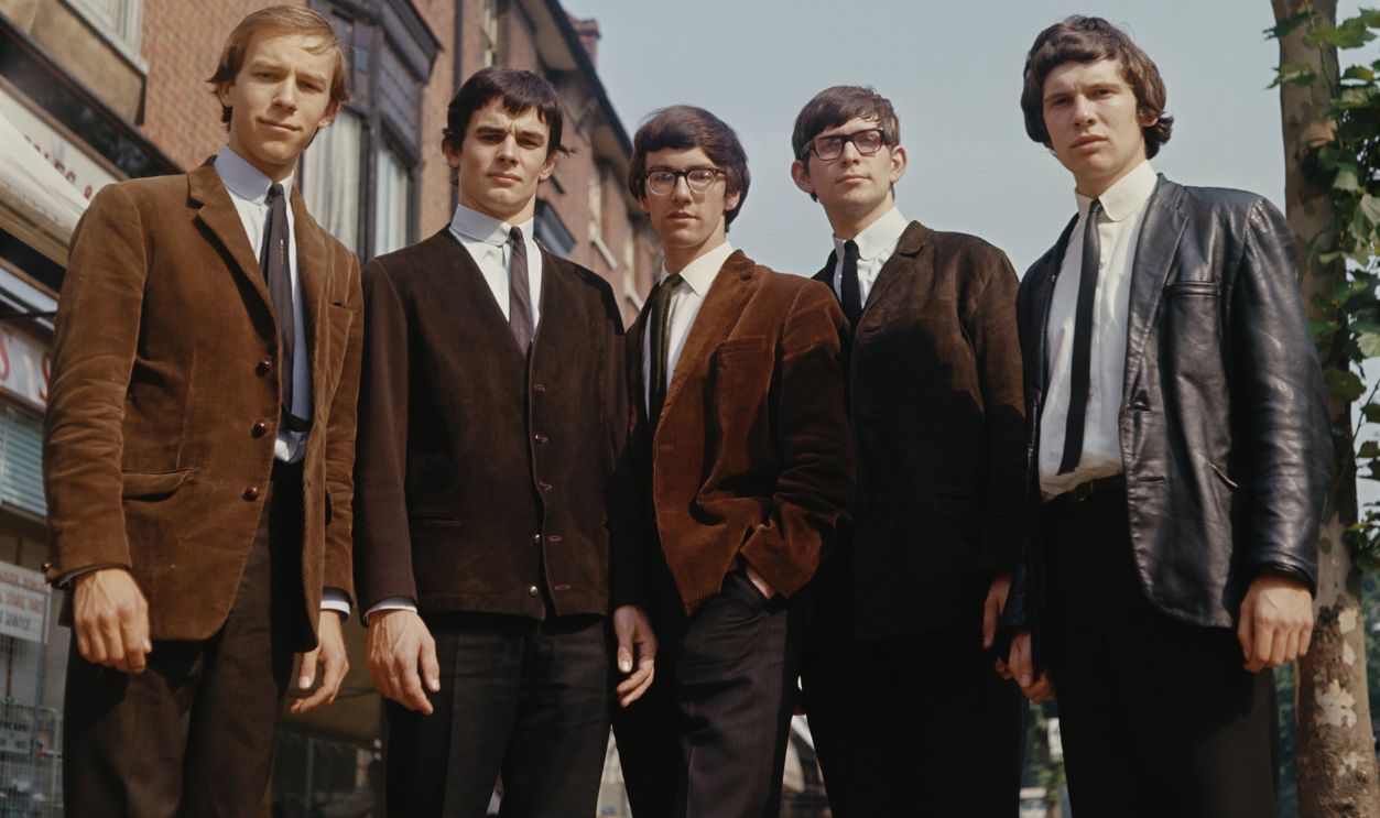  The Zombies English rock group The Zombies, Chiswick, west London, 1965. Left to right: drummer Hugh Grundy, singer Colin Blunstone, bassist Chris White, guitarist Paul Atkinson (1946 - 2004) and keyboard player Rod Argent.