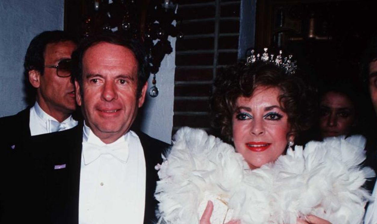 5/83 Elizabeth Taylor and Victor Luna at Private Lives Opening.
