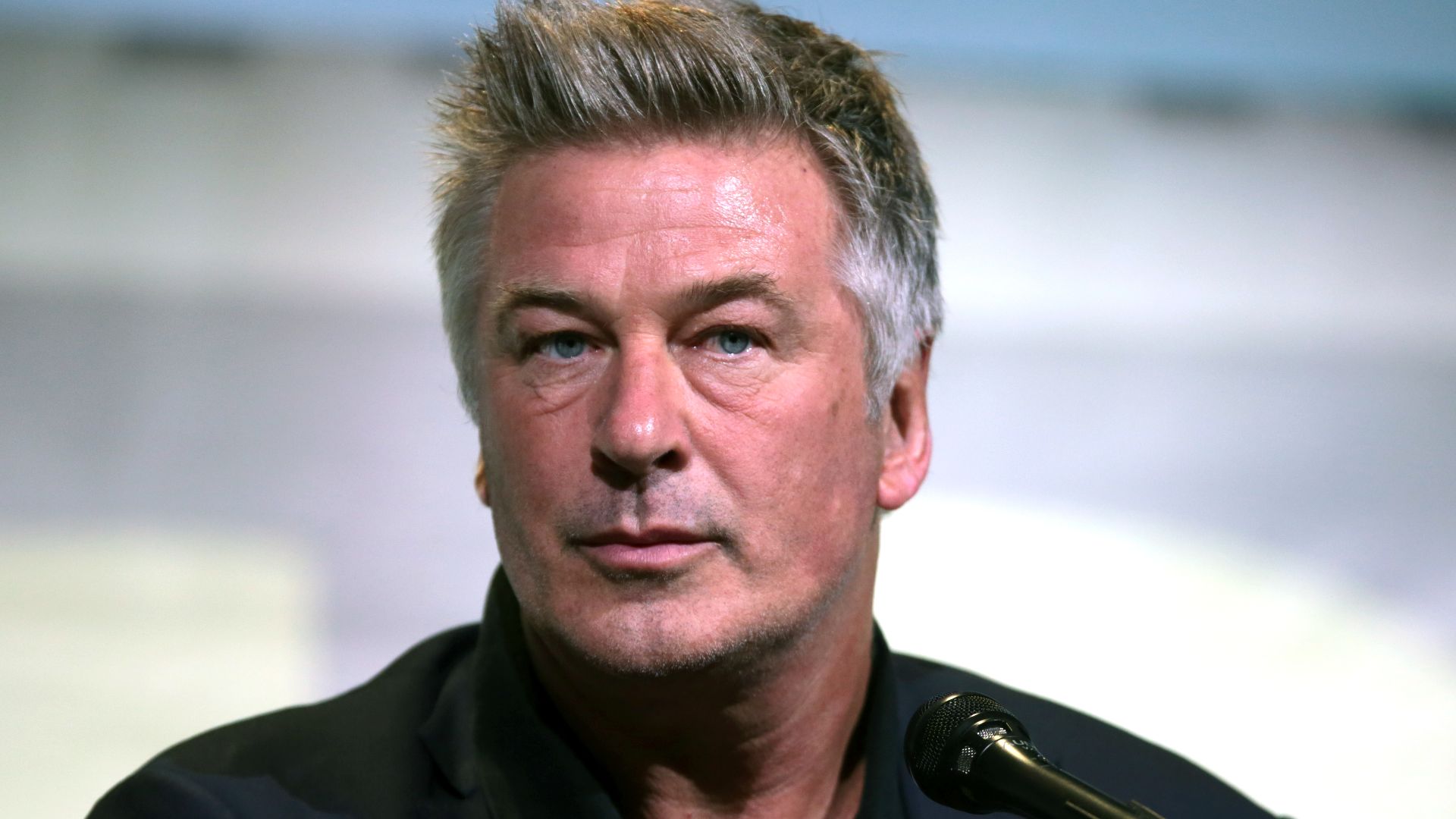 Alec Baldwin speaking at the 2016 San Diego Comic Con International, for