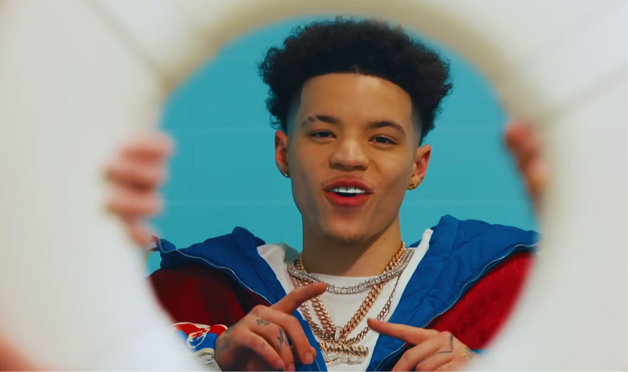 Screenshot from Lil Mosey: Blueberry Faygo (Official Music Video) [2020] 
