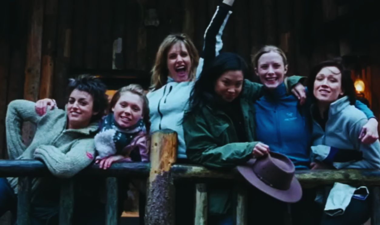 Screenshot from The Descent (2005)