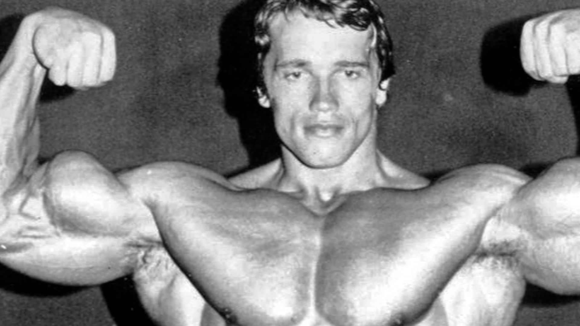 Photo of Arnold Schwarzenegger before defending the title for his fifth Mr. Olympia contest in 1974.