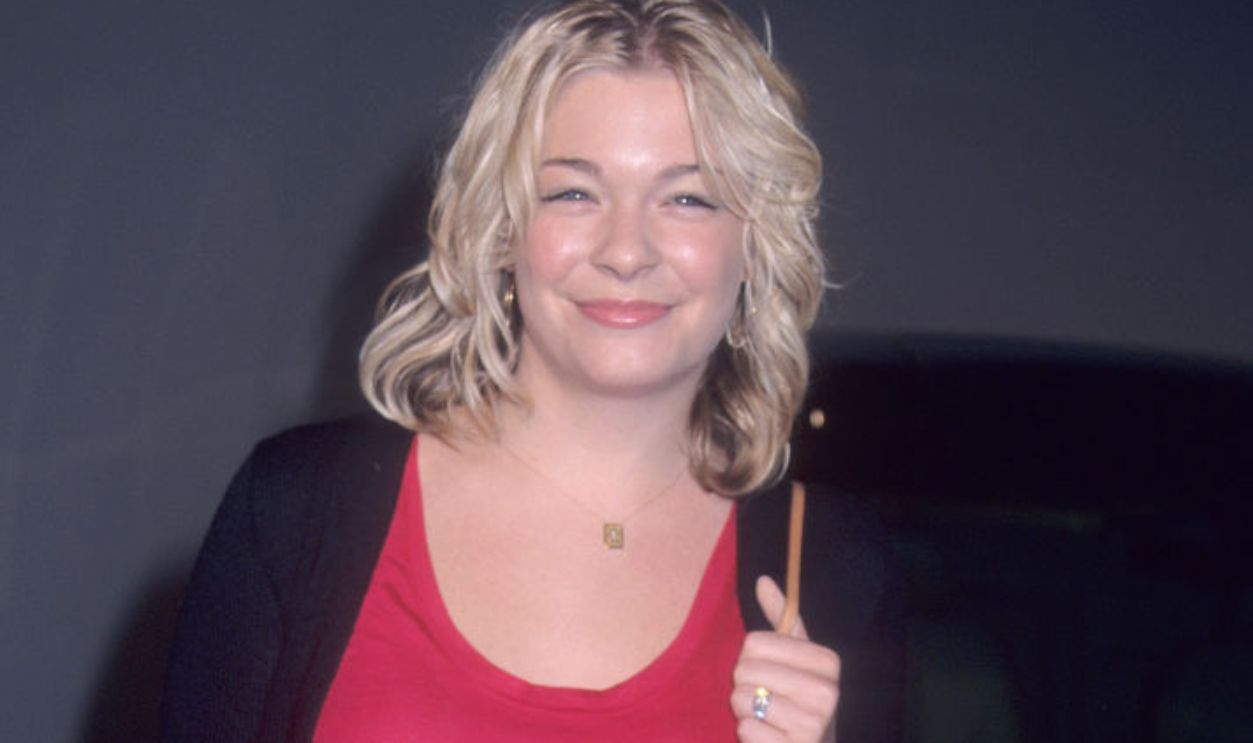 HOLLYWOOD, CA - MARCH 23: Singer LeAnn Rimes attends the 73rd Annual Academy Awards Pre-Party Hosted by Vanity Fair and the Entertainment Industry Foundation on March 23, 2001 at Tibitz Club in Hollywood, California. 