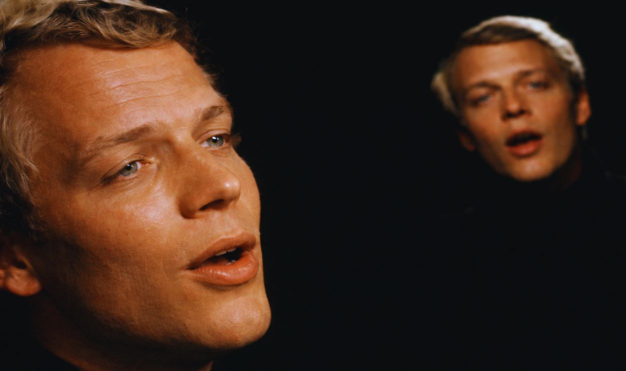 Screenshot from David Soul - Don't Give Up On Us (1976) 