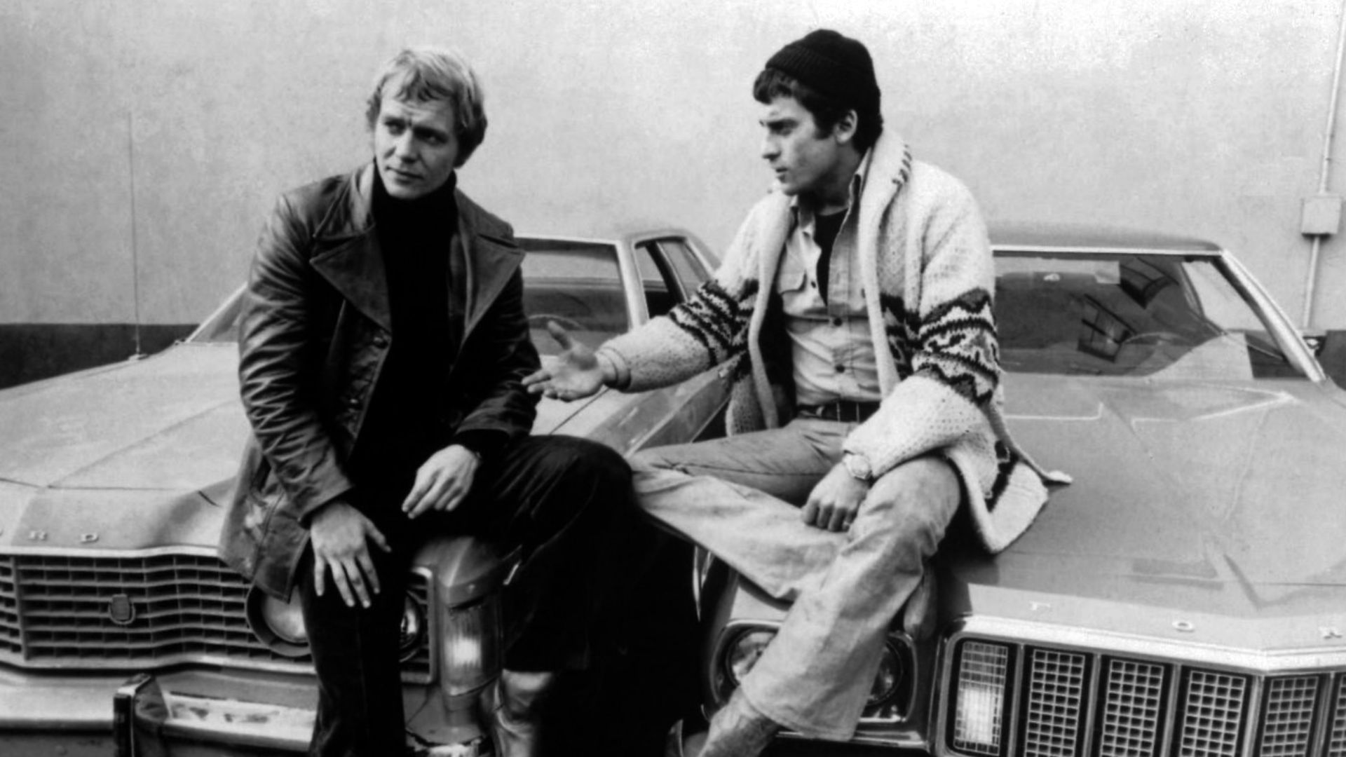 Photo of David Soul as Ken Hutchinson and Paul Michael Glaser as David Starsky from the premiere of the television series Starsky and Hutch.