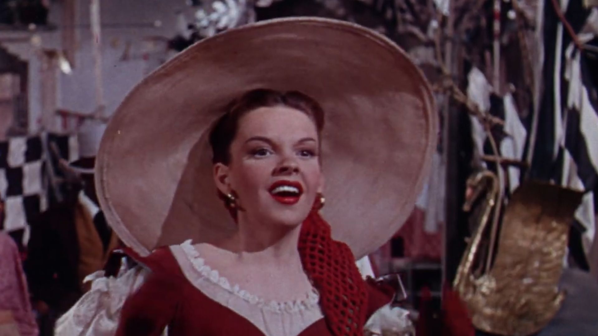 A screenshot of Judy Garland from the trailer for The Pirate (1948).