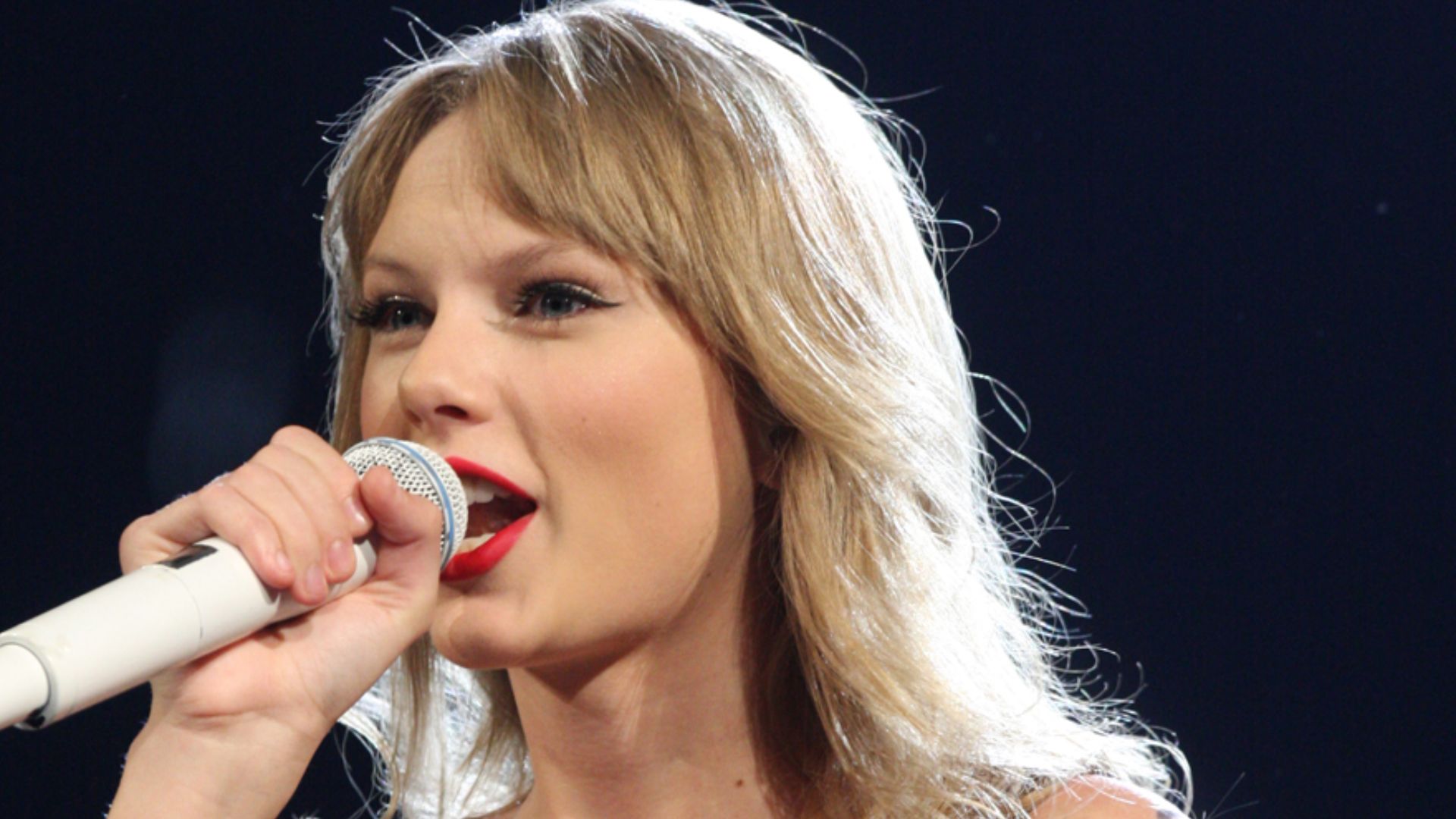 Taylor Swift Speak Now Tour Hots Sydney, Australia

You might have heard that Taylor Swift was spotted taking in the view of Sydney yesterday, including even catching a harbour cruise with her friends and family.
Taylor is currently on tour in Australia, and has been hard to spot as she's been doing the rounds.
The Aussie press spotted her boarding a boat in Sydney Harbour for an evening cruise.
Taylor's first Sydney took place tonight at a jam packed Allphones Arena.
The costumes and set were amazing, as a largely teenage girl audience of 14,000 or so cheered and screamed to their teen idol.
Taylor seemed to love playing to the full Allphones Arena, playing five different guitars, two banjos, the piano and a ukele. We also counted at least four different costume changes.
The country music icon is known for writing