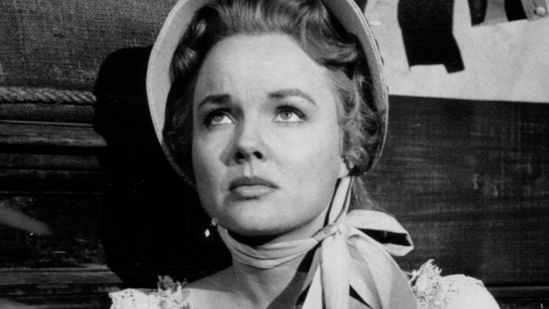 Photo of Wanda Hendrix as a guest star on the television series Wagon Train.