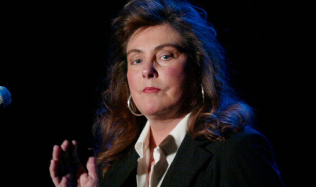 Laura Branigan performs during 