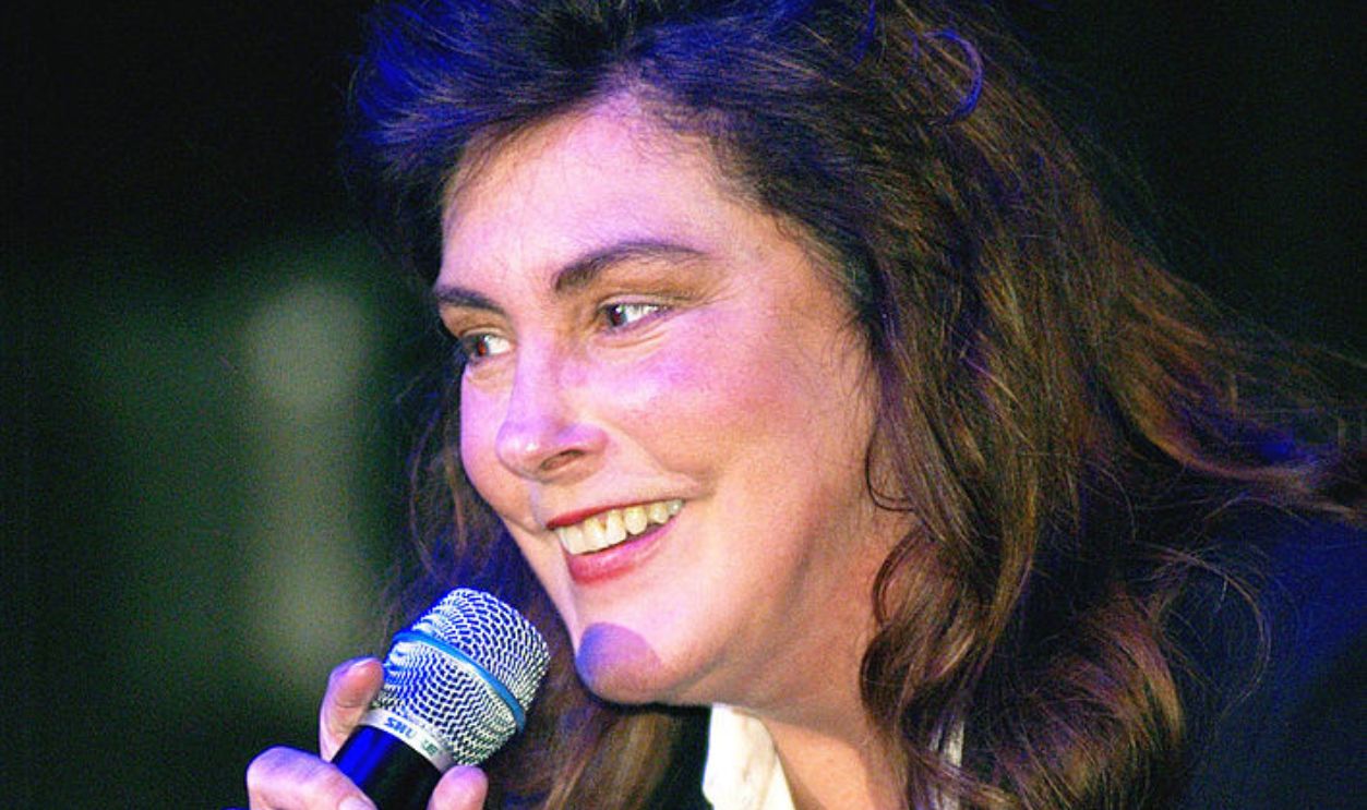 405682 03: Singer Laura Branigan performs at the 