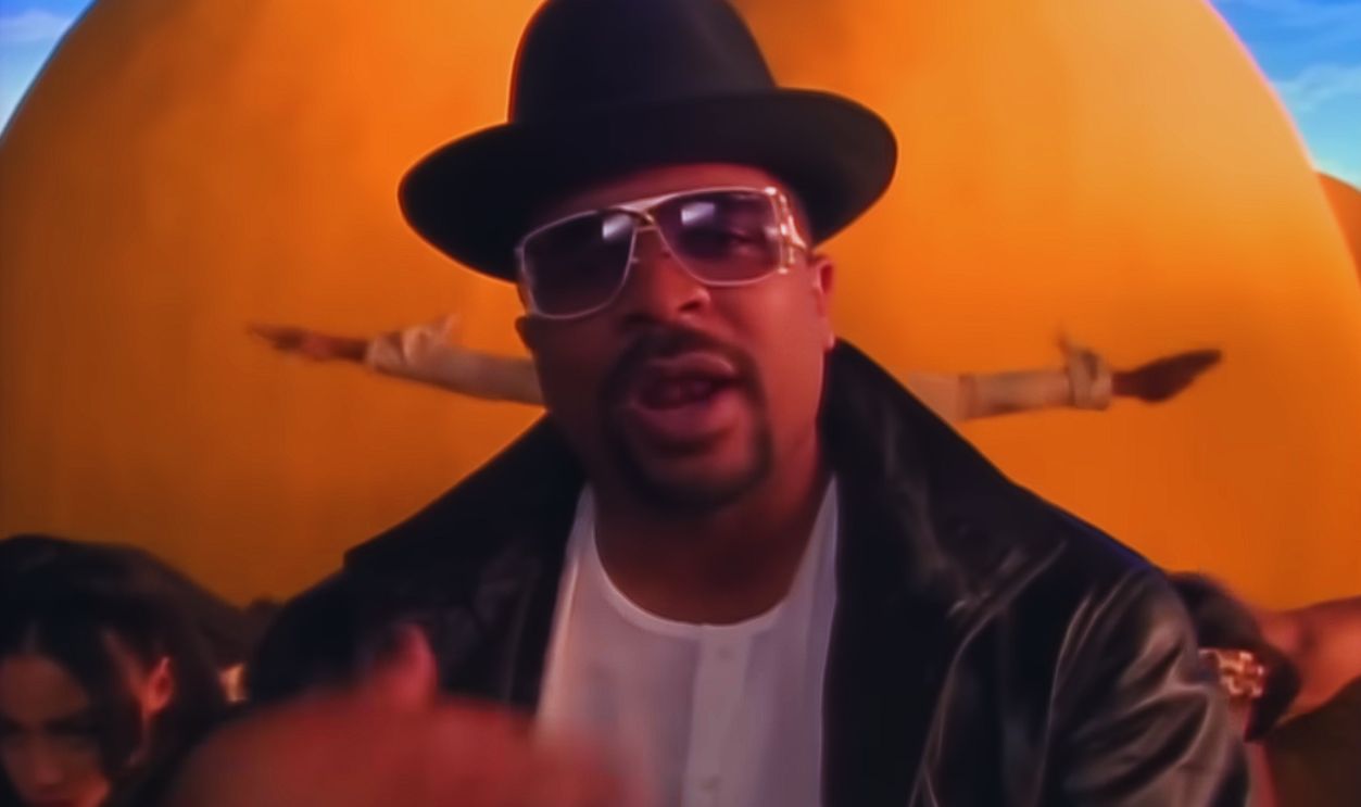 Screenshot from Sir Mix-A-Lot: Baby Got Back (1992) 