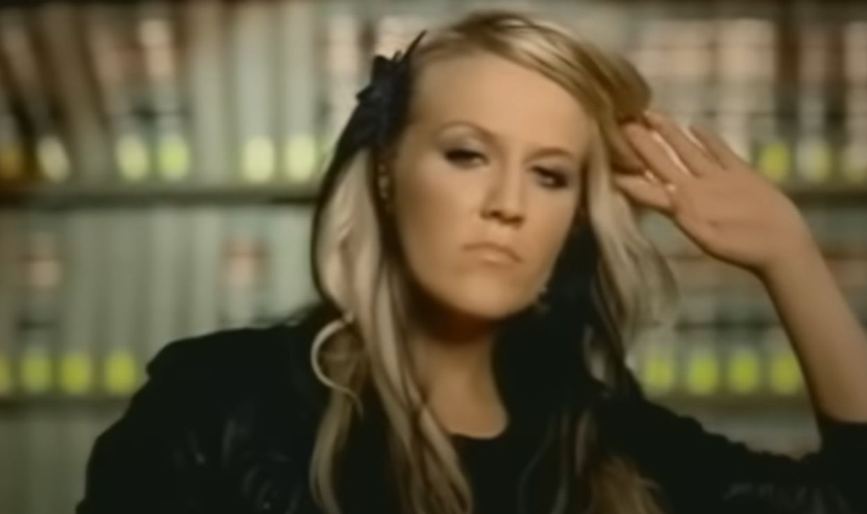 Screenshot from Everytime We Touch (2005)